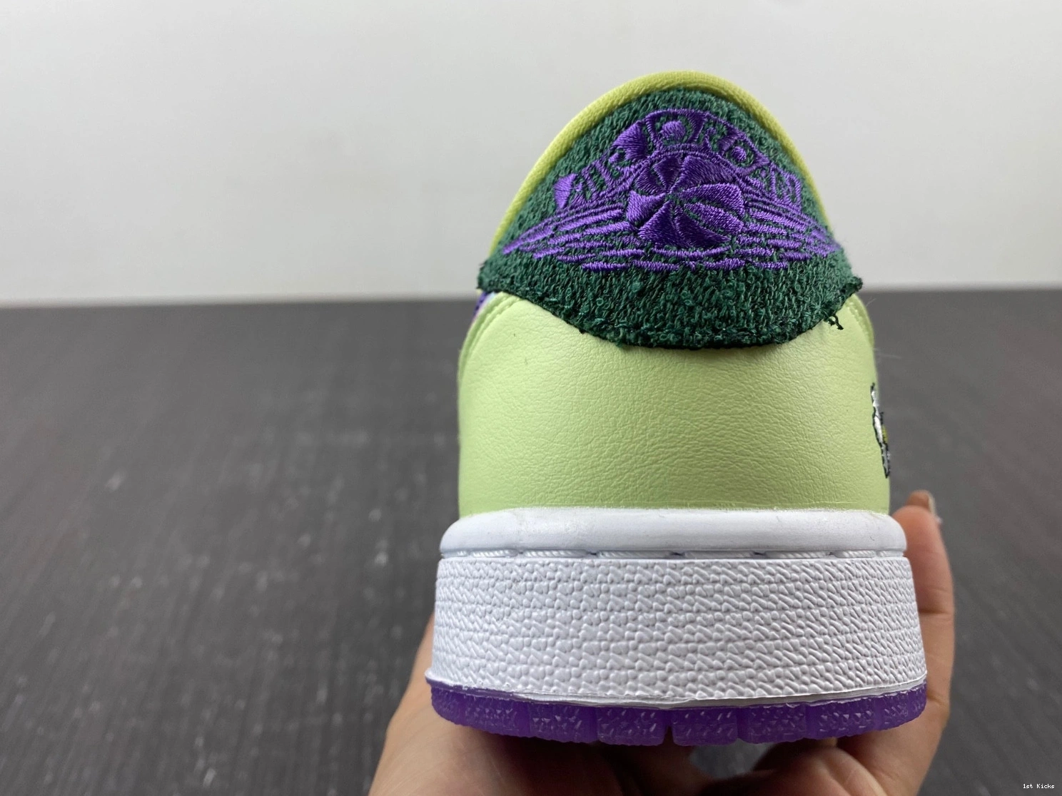 Low (2023) 1 FD9665-351 OG - Jordan Retro Doernbecher 1210